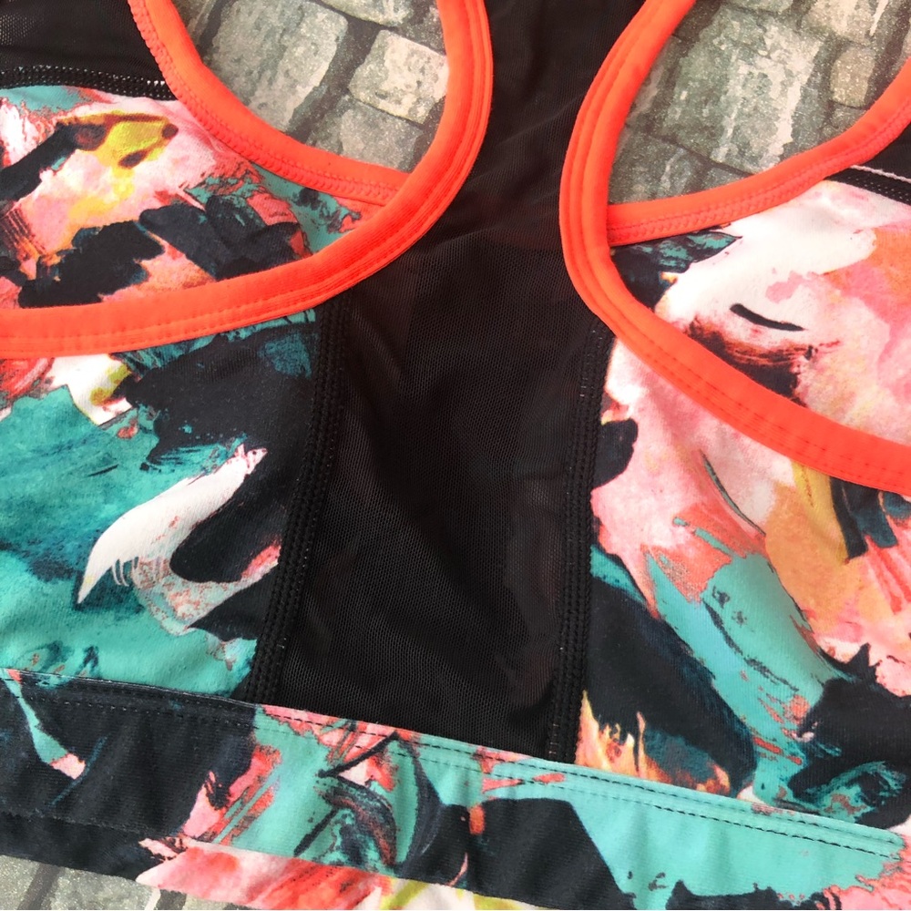 Fabletics Racerback Sports Bra - Picture 4 of 5